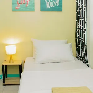 Backpackers - Nomadsmnl Homestay